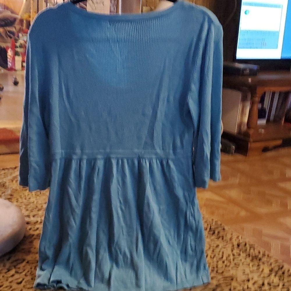 Dressbarn top - Picture 2 of 4
